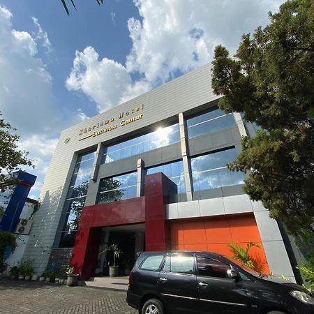 Kharisma Hotel มาดิอุน ภายนอก รูปภาพ