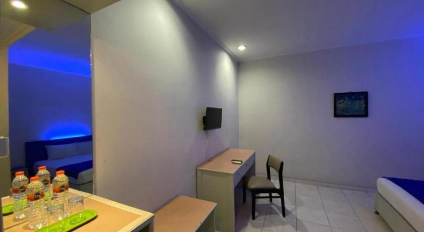 Kharisma Hotel มาดิอุน ภายนอก รูปภาพ