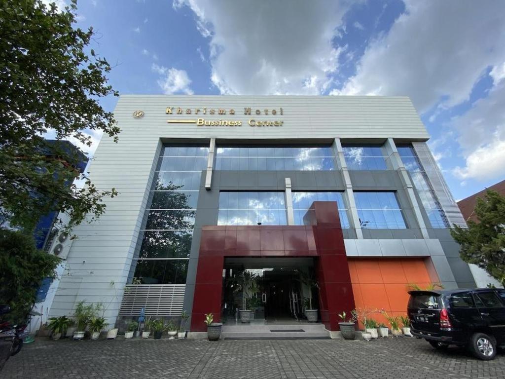 Kharisma Hotel มาดิอุน ภายนอก รูปภาพ